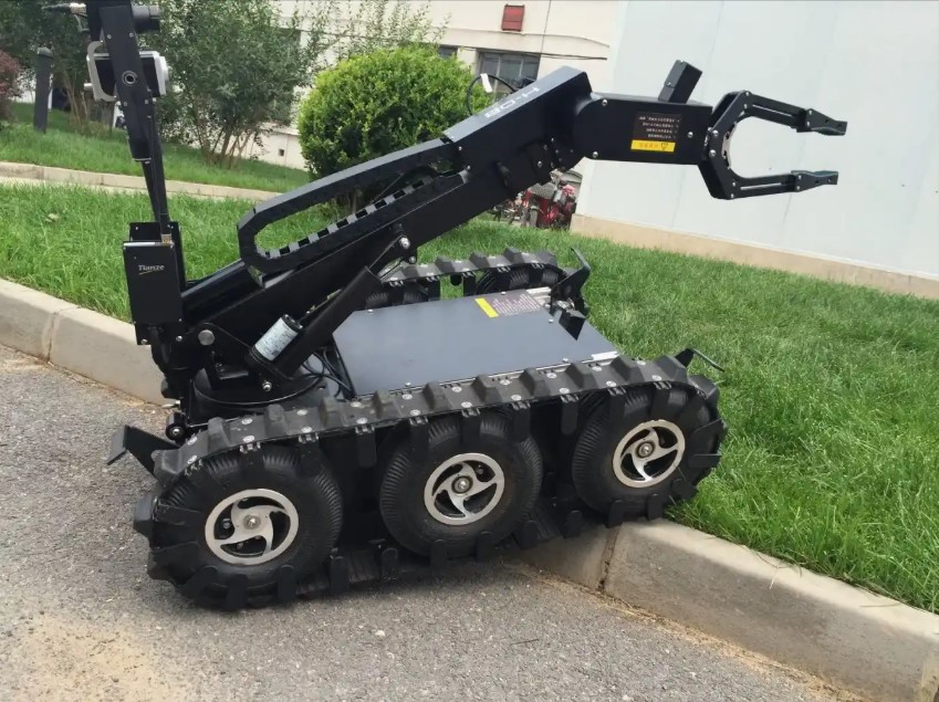 HW18 Chinese UGV (C)